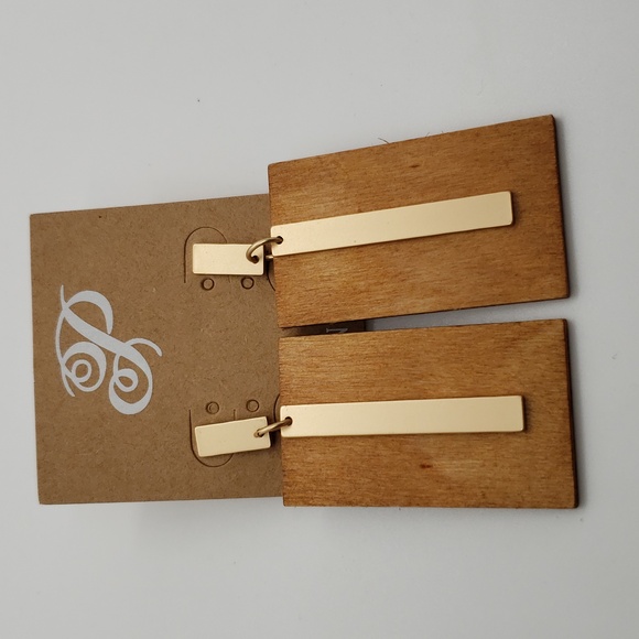 Plunder Lawrence Earrings - Picture 2 of 3